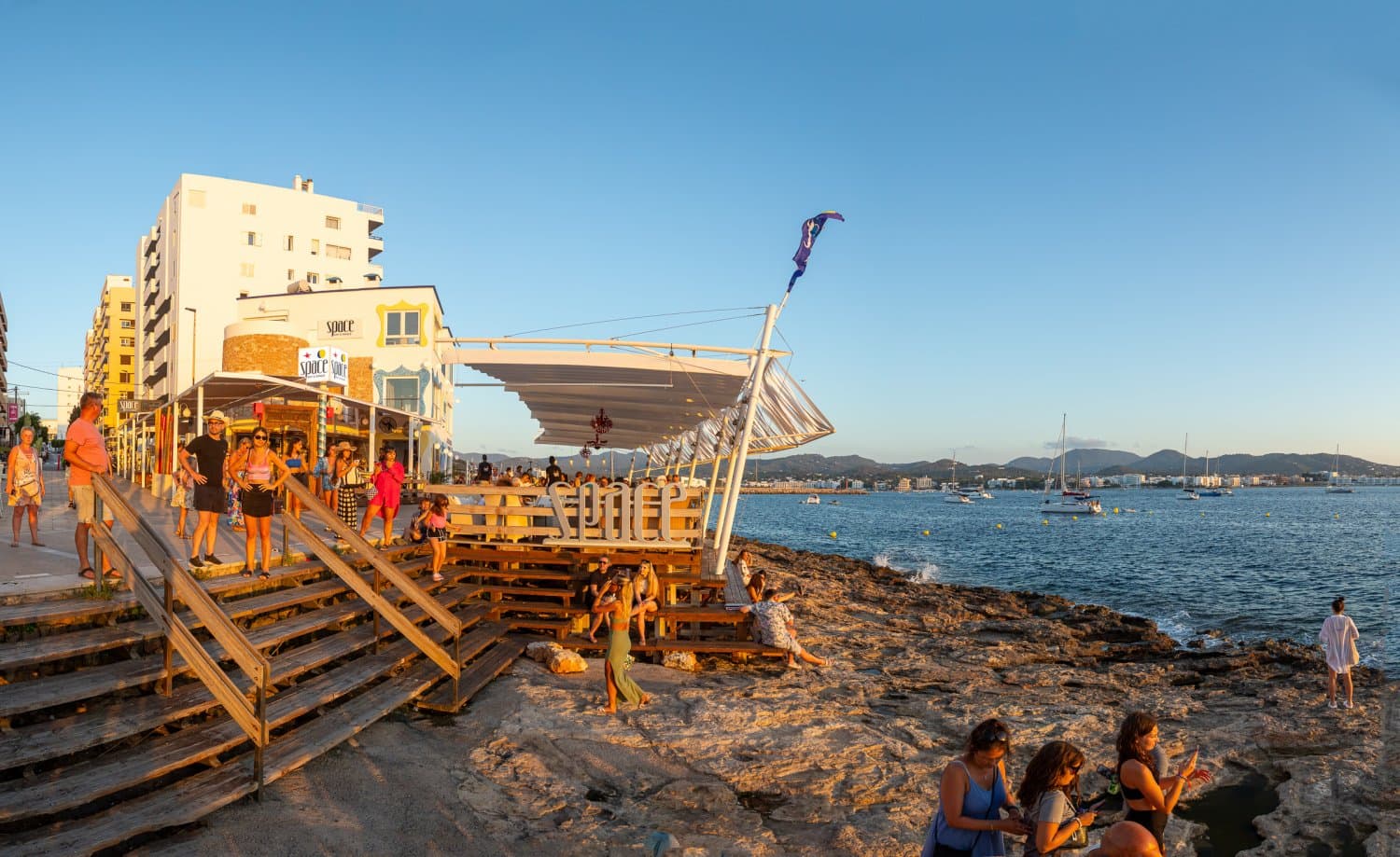 Space Eat & Dance (Space Ibiza legacy bar)