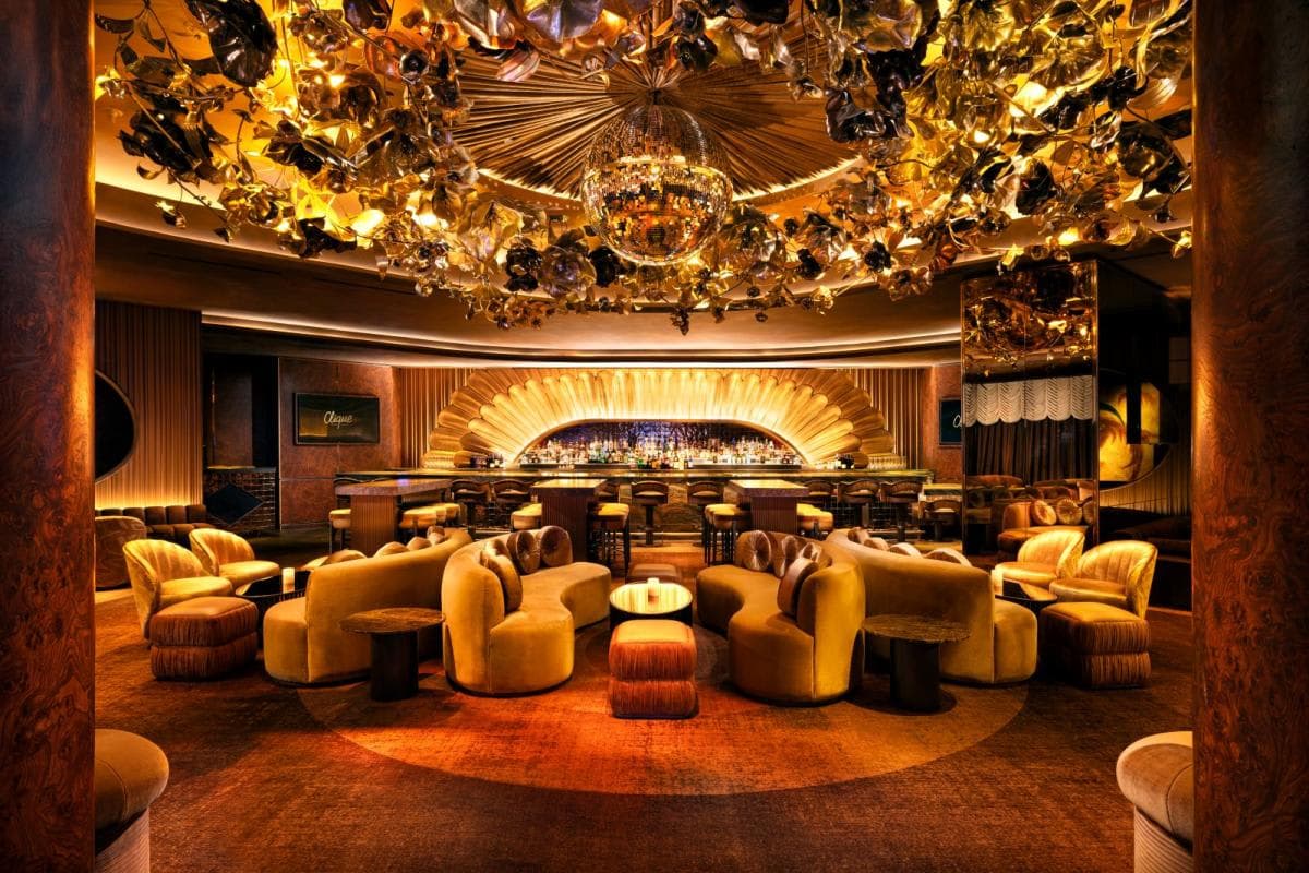 Clique Bar and Lounge