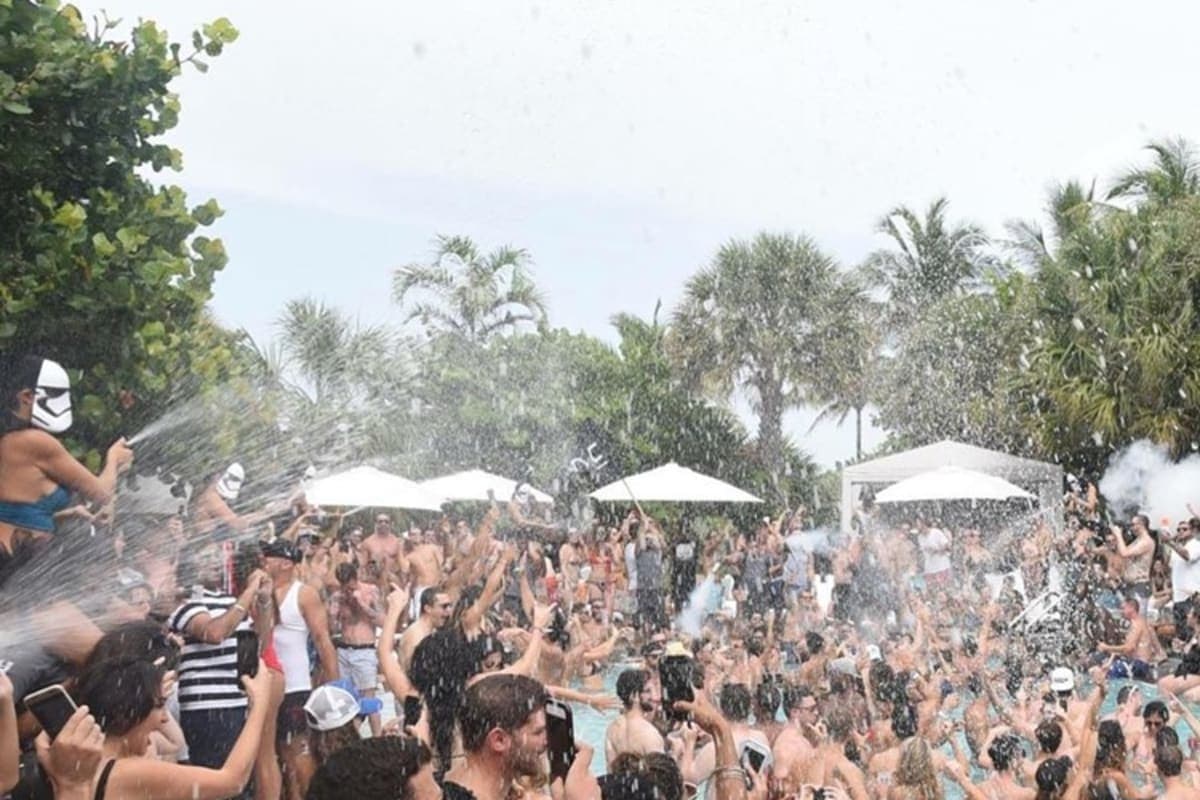 SLS Pool Party at Hyde Beach