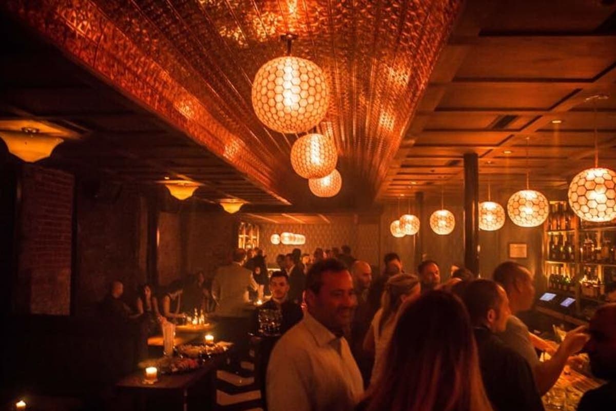 Somwhr Liquor Lounge